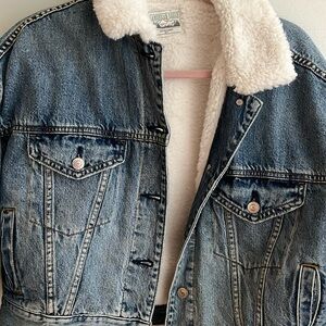American Eagle, jean jacket crop with Shepherd, lining, distressed material